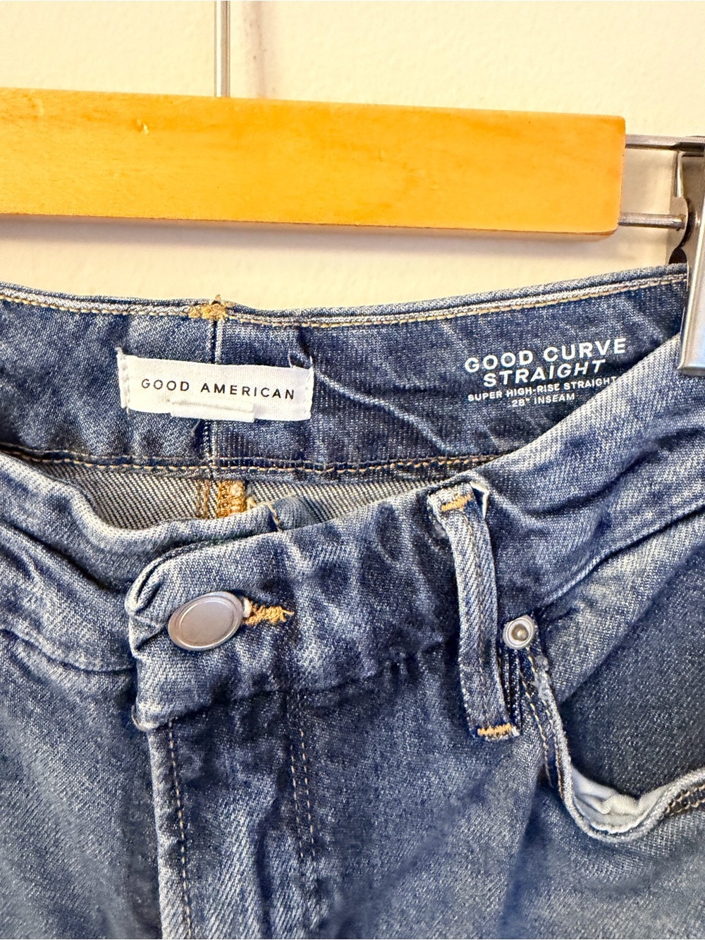 Good American Straight Leg High-Rise Jeans - Classic Blue Denim